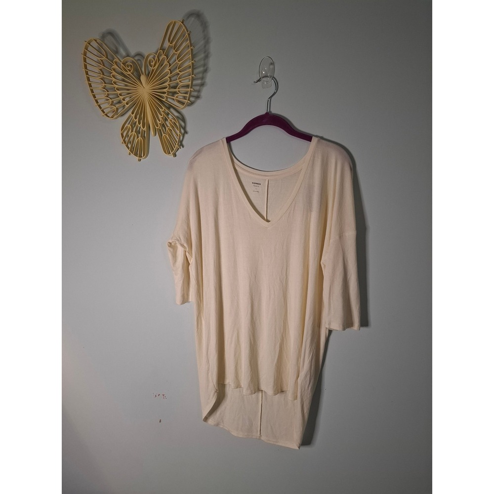 Express Relaxed Tee Cream Ivory V-Neck High Low Oversized T-Shirt Small NWT